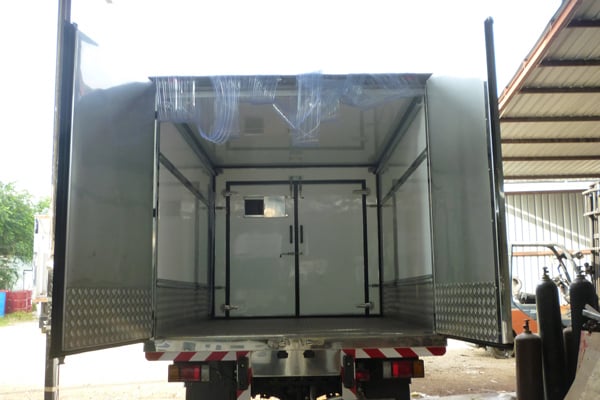 Moveable Partition with Butterfly Door